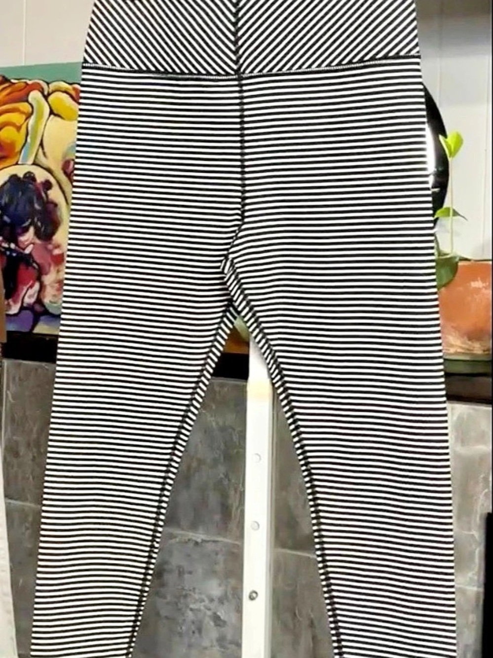 Glydera Striped Leggings in Black & White